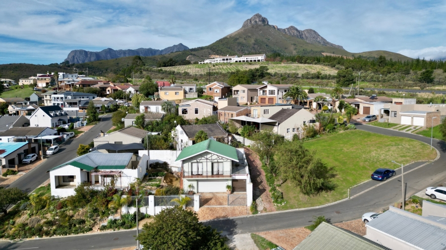 4 Bedroom Property for Sale in Arbeidslus Western Cape